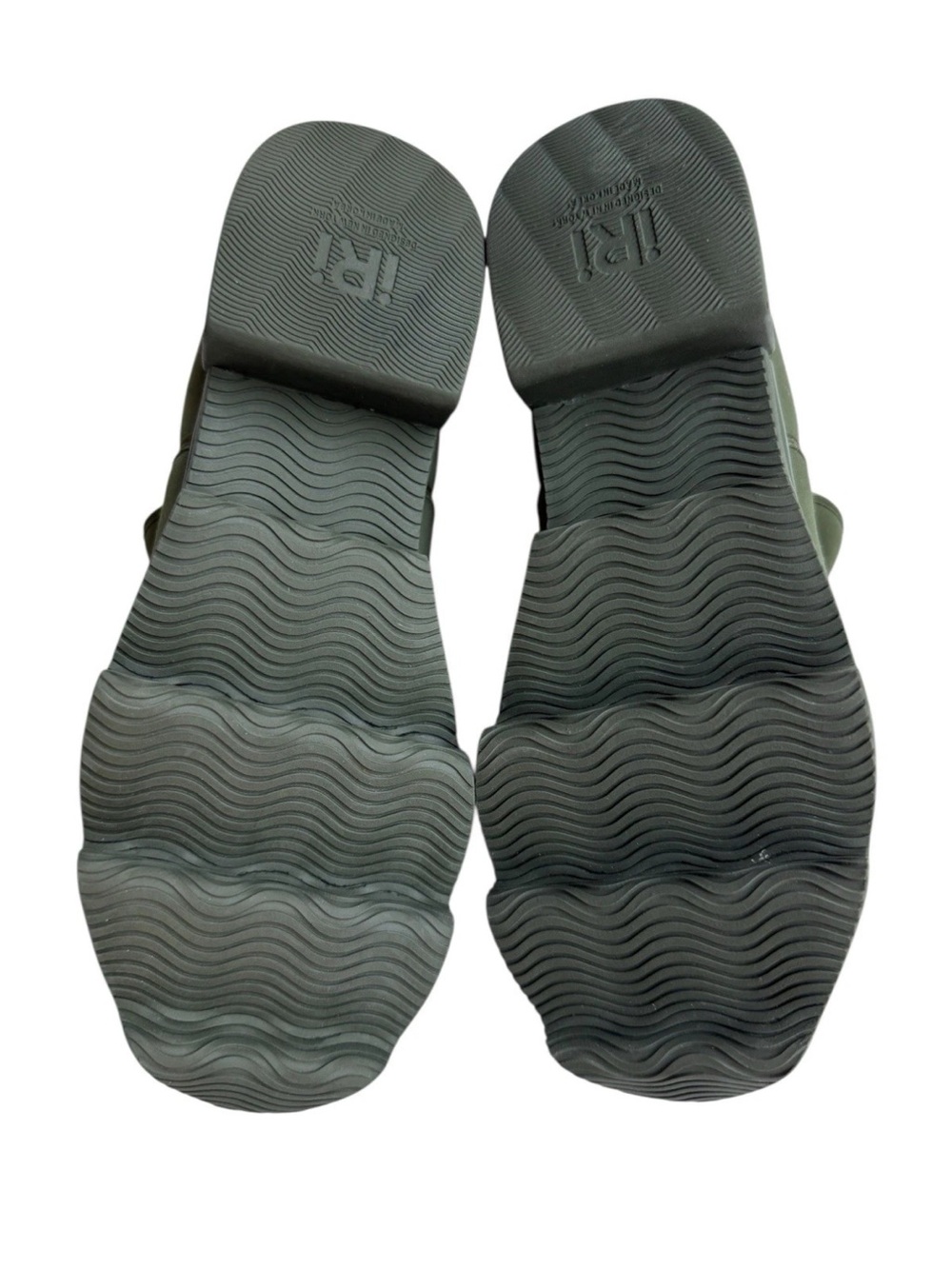 IRI NYC Wes Low Top Neoprene Platform Olive Green Platform Slip On Sneakers Sz 6 - Picture 6 of 7